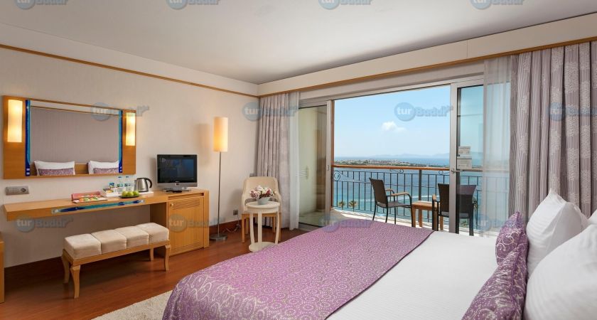 Kefaluka Resort
