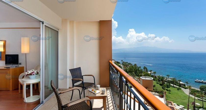 Kefaluka Resort